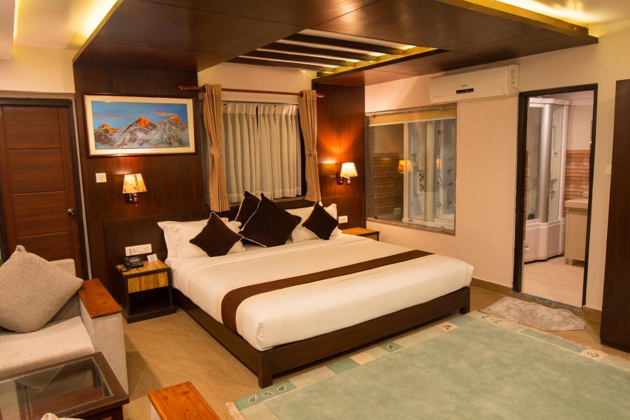Hotel Shaara ポカラ エクステリア 写真