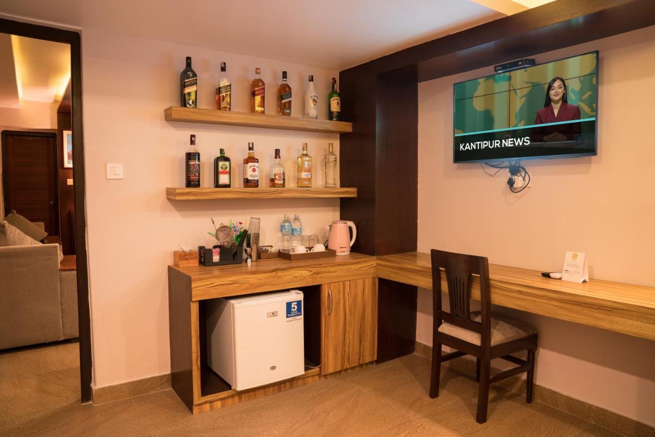 Hotel Shaara ポカラ エクステリア 写真